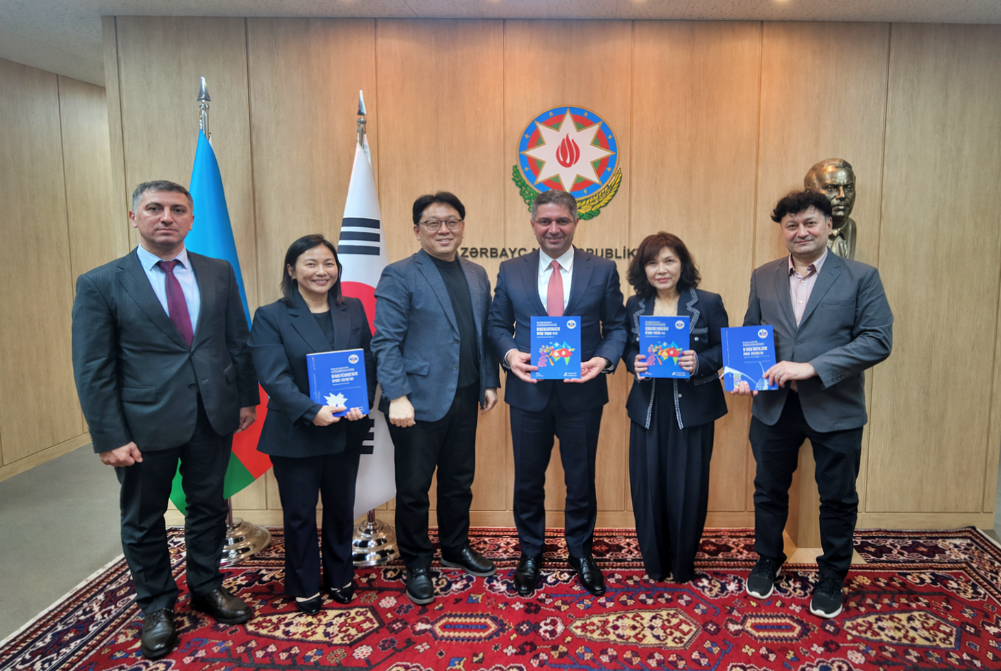 튀르키예·아제르바이잔학과, 국내 최초 아제르바이잔어 표준 교재 완간 대표이미지